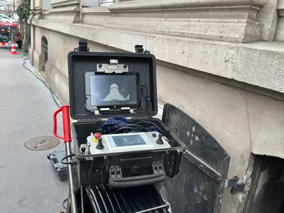 Intervention de fraisage sur chantier, contrôle en direct par caméra